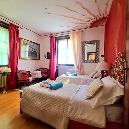 Hotel Sofia Luxury Between And Milano 4*