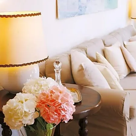 Hotel Sofia Luxury Between And Milano 4*