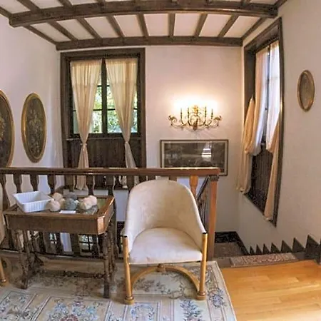 Hotel Sofia Luxury Between And Milano 4*