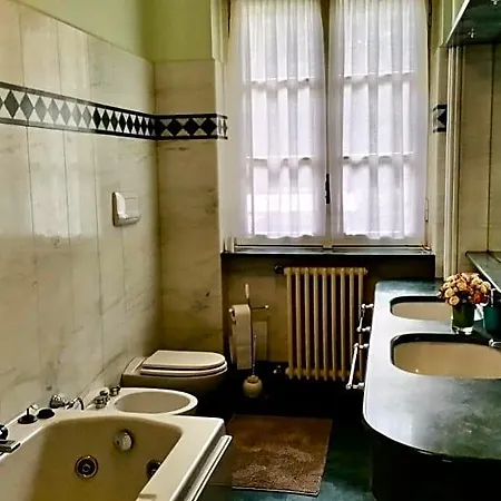 Sofia Luxury Between And Milano Hotel 4*